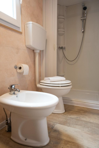 Bathroom 4, Real Village Roma, Rome