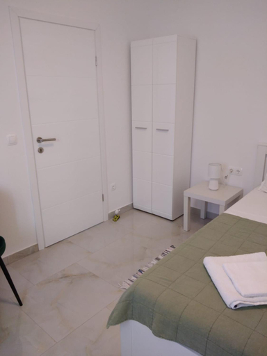 Others 5, Apartment with Terrace, Pirovac