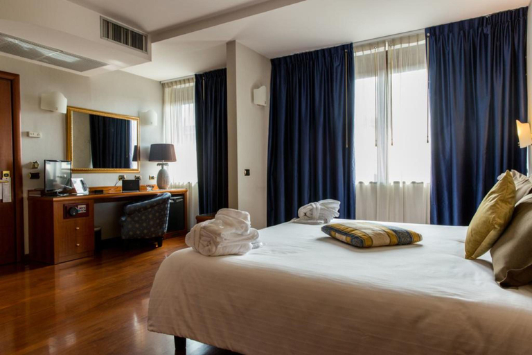 Bedroom 3, Hotel Palace Verona, Verona
