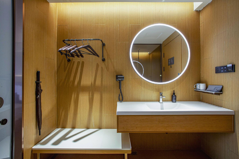 Bathroom 3, Ji Hotel Ma'anshan Railway East Station, Ma'anshan