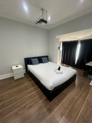 Bedroom 3, Black & White Double Bedroom, London