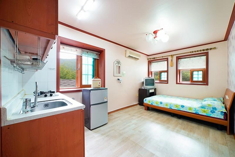Bedroom, Hongcheon White House Pension, Chuncheon