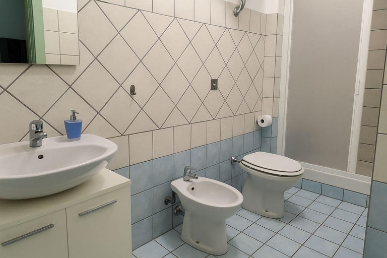 Bathroom 2, Affittacamere Le Ginestre, Roma
