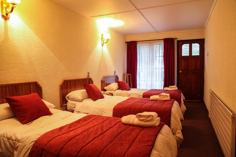 Bedroom 3, Hosteria Pehoe, Última Esperanza