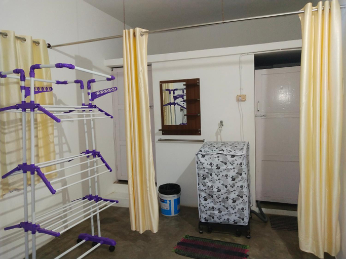 Bedroom, Mayurapriya Inn, Kancheepuram