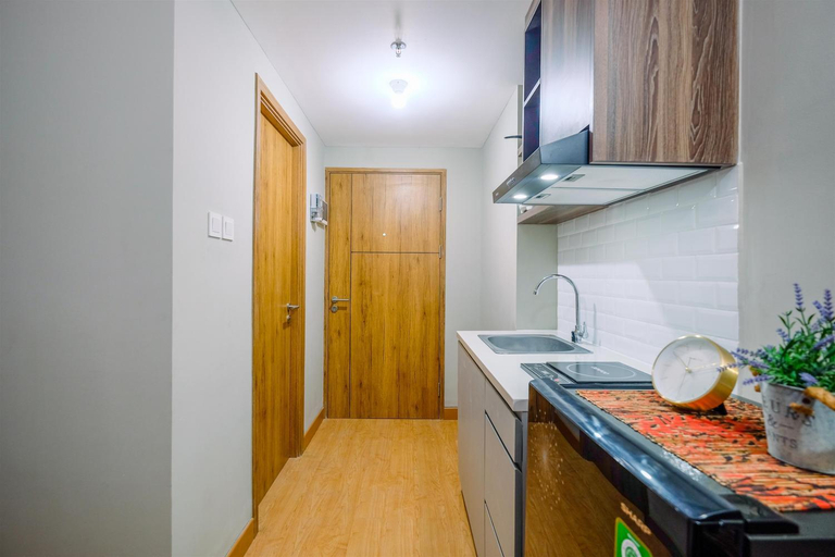 Others 5, Comfortable Studio LRT City Jatibening By Travelio, Bekasi