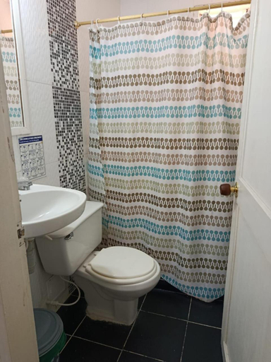 Bathroom 2, HOSTAL PARMA, Santa Marta (Dist. Esp.)