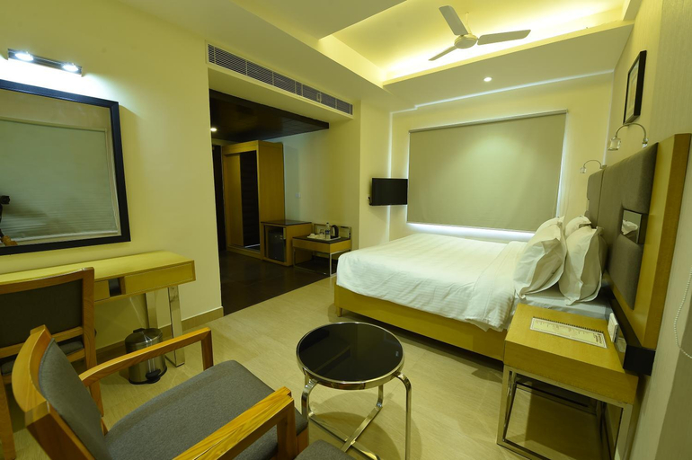 Bedroom 5, Mayas Kem Pride Hotel, Tiruchirappalli