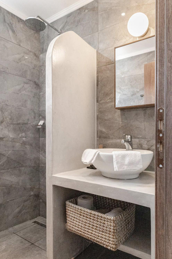 Others 4, Theros Lux Apts., Ionian Islands