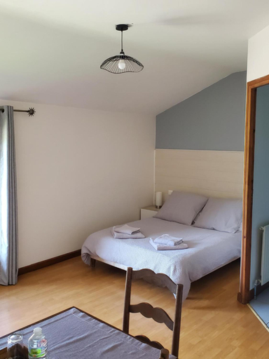 5, La Varniere - B&B with communal kitchen, Haute-Marne