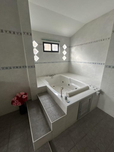 Bathroom 4, The Royal Adobe Pattaya, Pattaya