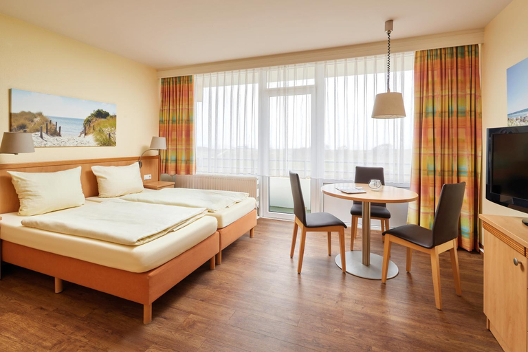 Bedroom 2, Ferien- und Freizeitpark Weissenhauser Strand, Ostholstein