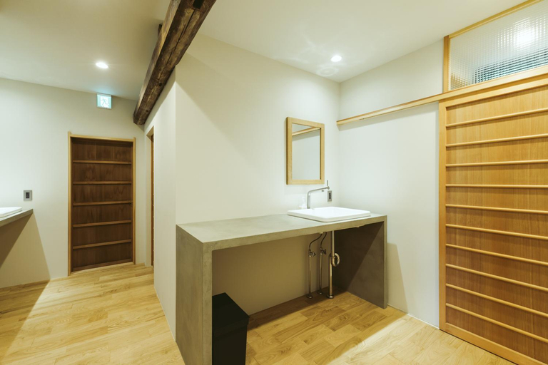 Bathroom 3, kido, Setouchi