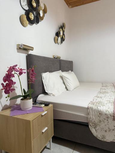 Others 4, AVRA Rooms, East Macedonia and Thrace