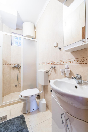 Bathroom 4, Vila Oliva