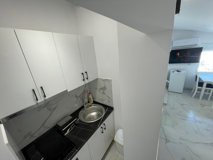 Bathroom 5, Oli House 3, Durrësit