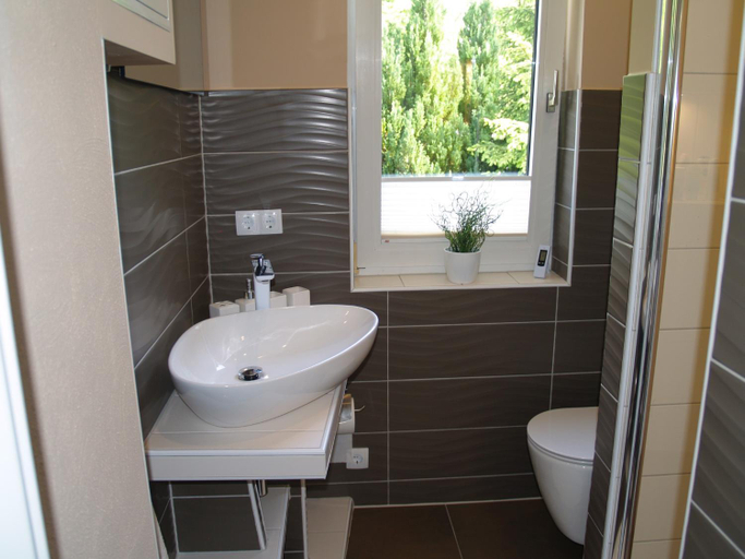 Bathroom 3, Forest-Fringed Comfort, Harz
