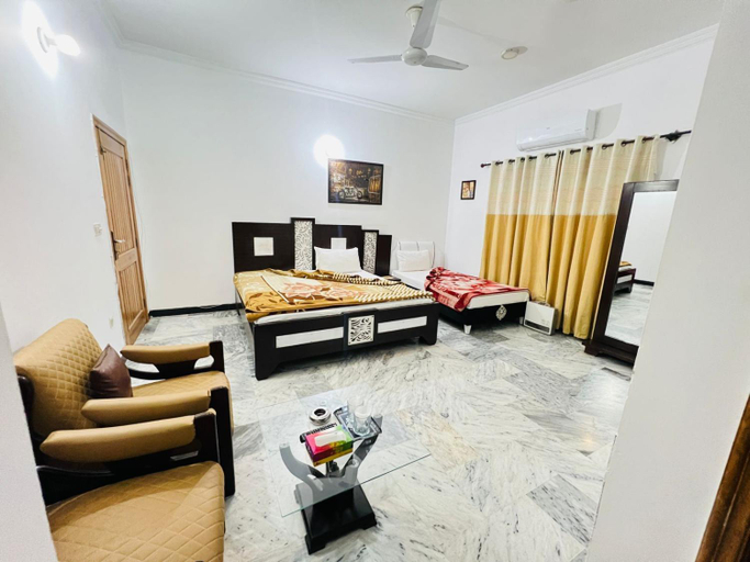 Bedroom 2, Capital Family Guest House, Islamabad