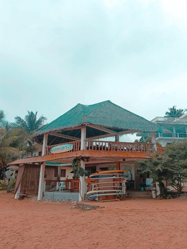 Others 4, A-frame Cottage 1, Baras