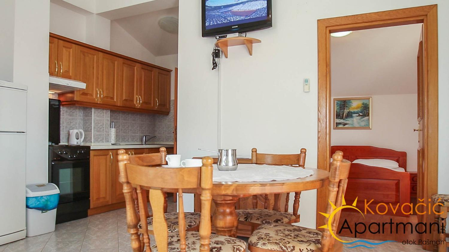 Others 3, Apartmani Kovacic, Pašman
