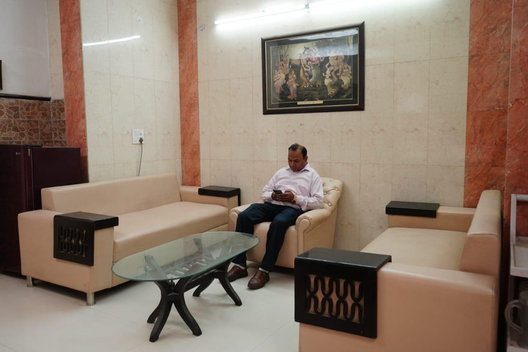 Public Area, Poonam Villas, Delhi