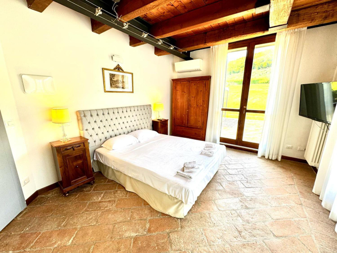 Bedroom 2, BolognaRoomscom- La Quercia, Bologna