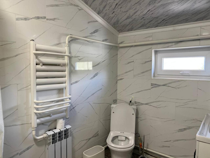 Bathroom, Akjol guest house, Kemin