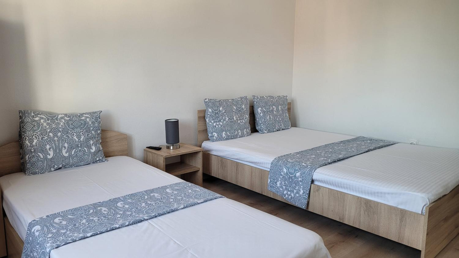 Others 3, Vila Dalex, Tuzla