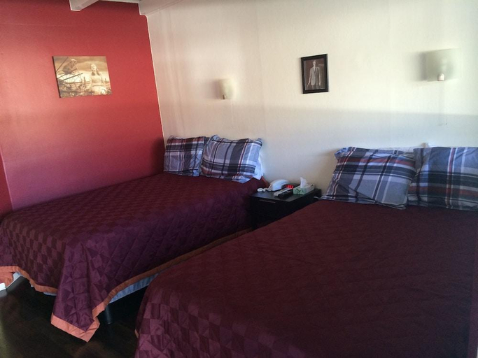 Others 5, Highlander Motel, Coconino