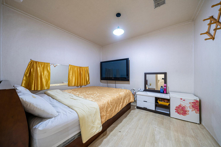 Bedroom 3, Miasageori Station Daewon, Gangbuk