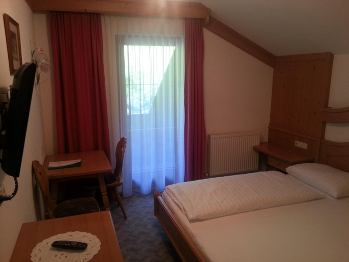 Bedroom 2, Hotel zum gruenen Tor, Schwaz