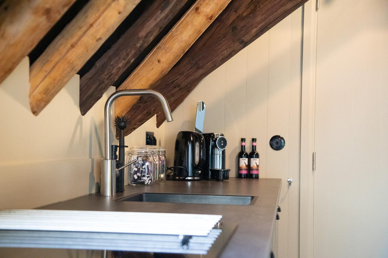 Others 5, B&B Hoogstraat, Dongeradeel