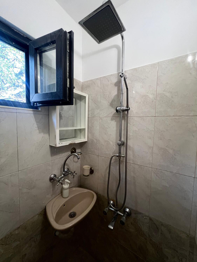 Bathroom 2, Bankya Guest House - Sofia, Stolichna