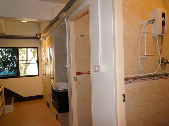Bathroom 4, A Good Place - Hostel, Muang Chiang Mai