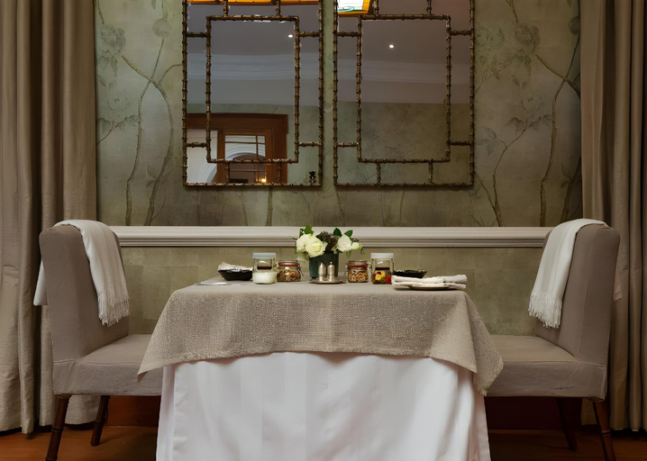 Bathroom 5, Hartfford House Hotel, Umgungundlovu