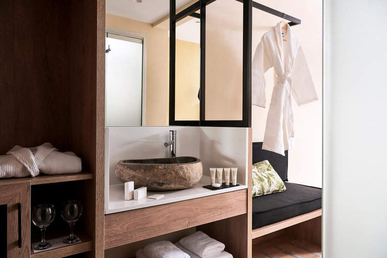 Bathroom 5, Pepper Sea Club Hotel, Crete