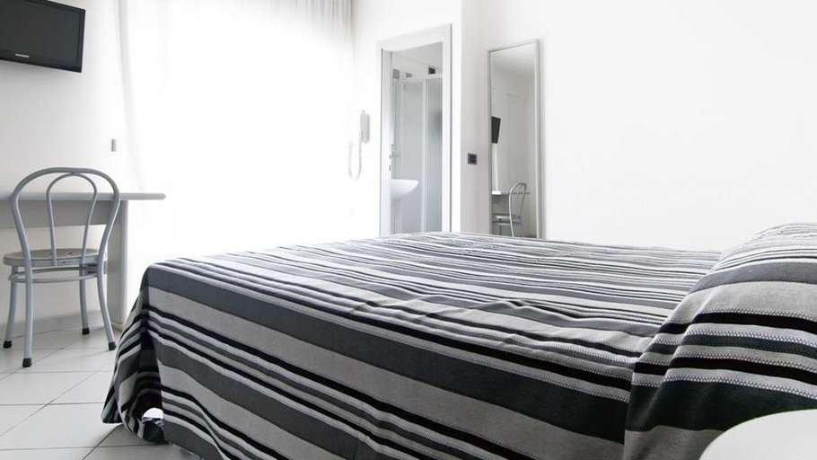Bedroom 2, Hotel San Leo, Rimini