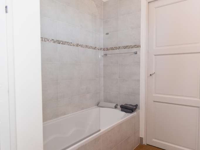Bathroom 3, Château Maravenne, Var