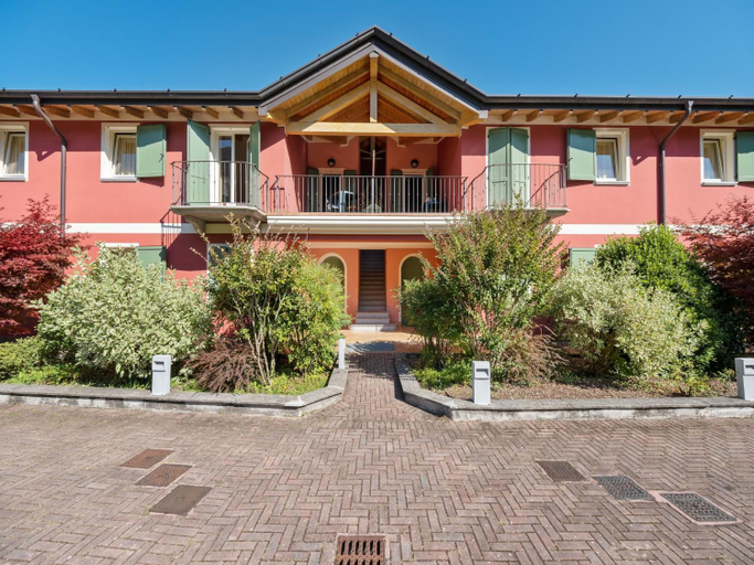 Exterior & Views 1, Villa by Lake Idro with Mountain Views, Brescia