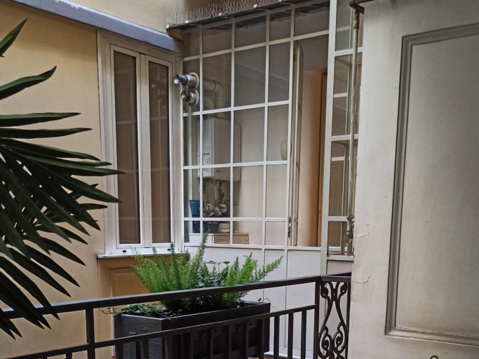 Others 2, B&B Casa Aragonese, Napoli
