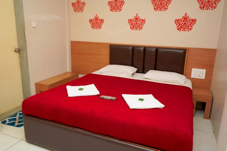 Bedroom 3, Central Lodge, Kolhapur