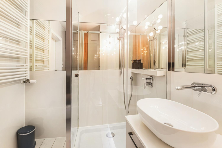 Bathroom 2, Apartament Parking & Balkon, Środa Śląska