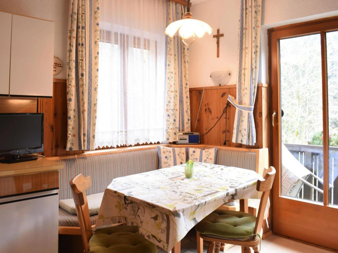 Others 3, Apartment in Huttau Near Ski Amade Slopes, Sankt Johann im Pongau