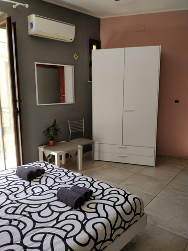 Bedroom 4, Kalos Rooms, Agrigento