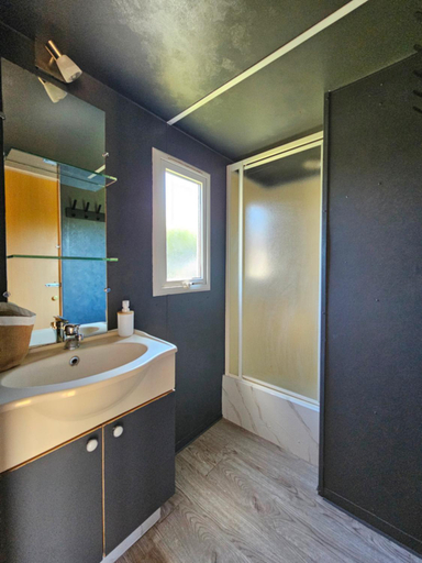 Bathroom, la petite bulle, Ain