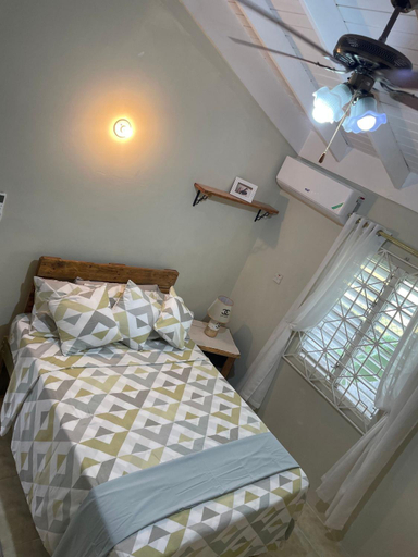 Bedroom 2, Sians Starfruit Villa
