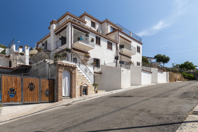 Exterior & Views 4, Apposentos in via Baus, Ogliastra