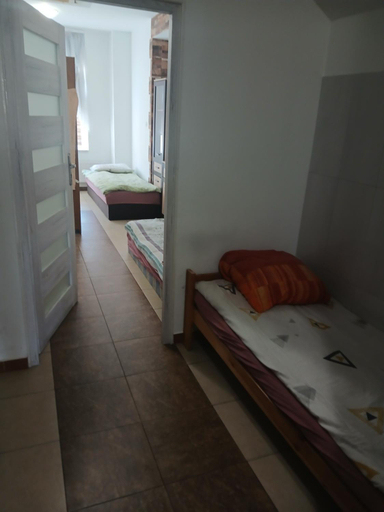 Others 4, BialyOrzel hostel pracowniczy, Tczew