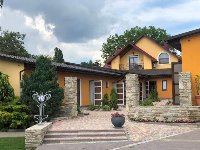 Others 5, Міні-готель "ЕКО", Kamianets'-Podil's'ka