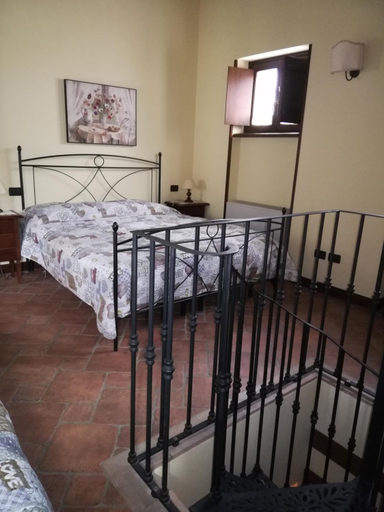 Bedroom 1, Bio Agriturismo Olivastrella, Terni